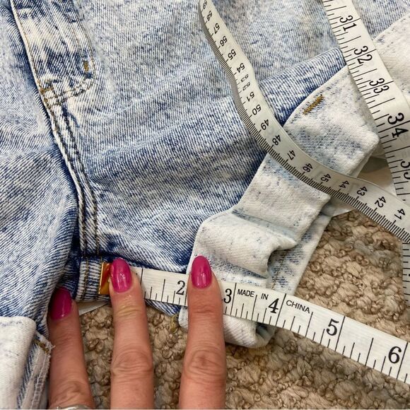 Vintage Sasson Brand Acid Wash High Rise Pleated Shorts 9/10 Perfect Condition - Picture 15 of 16